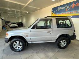 Mitsubishi Pajero pieno
