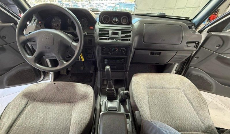 Mitsubishi Pajero pieno