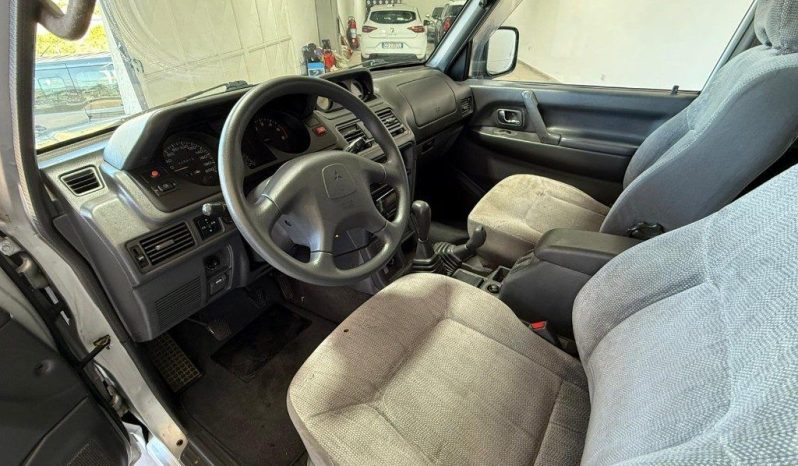 Mitsubishi Pajero pieno