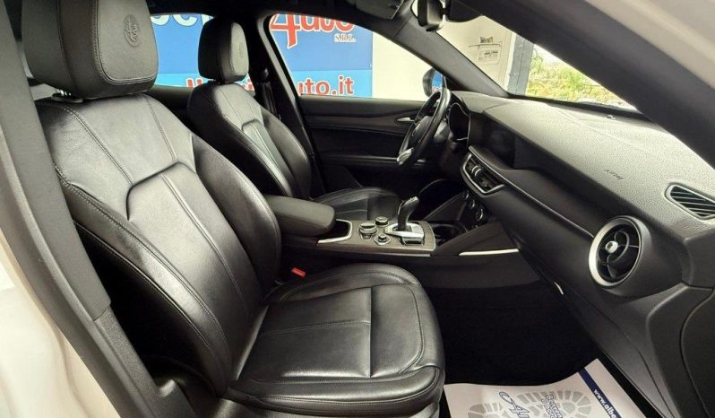 Alfa Romeo Stelvio pieno