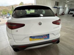 Alfa Romeo Stelvio pieno
