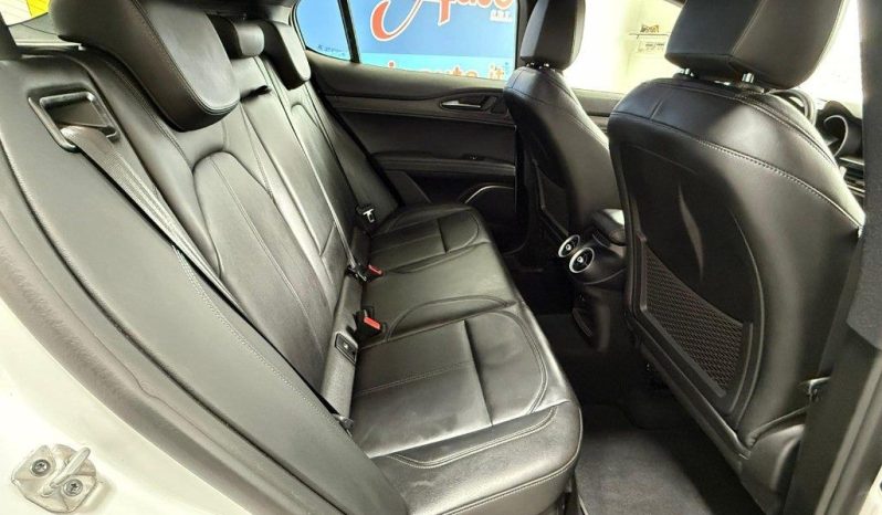 Alfa Romeo Stelvio pieno