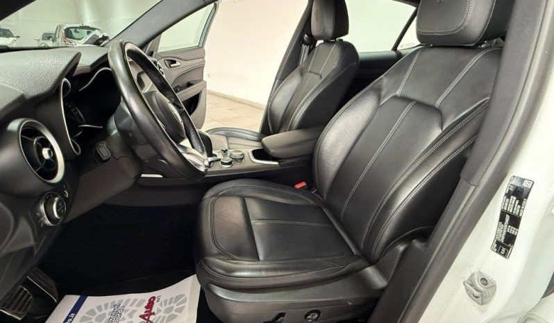Alfa Romeo Stelvio pieno
