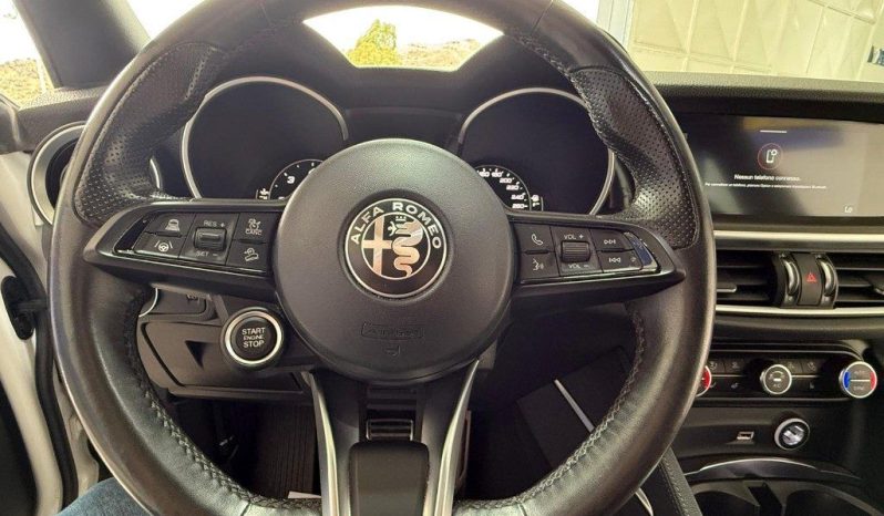 Alfa Romeo Stelvio pieno
