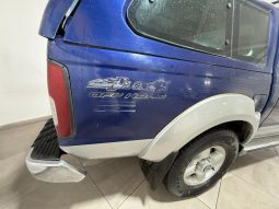 Nissan Pick Up pieno