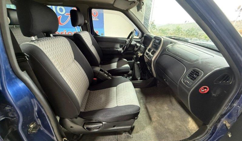 Nissan Pick Up pieno