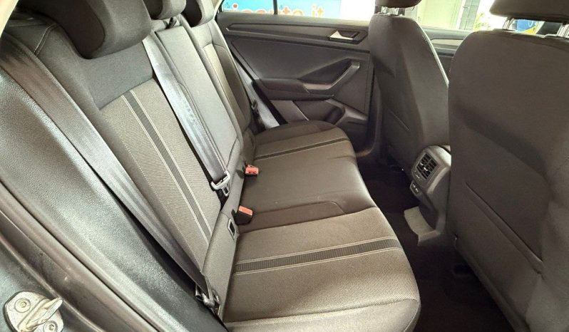 Volkswagen T-Roc pieno