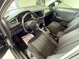 Volkswagen T-Roc pieno