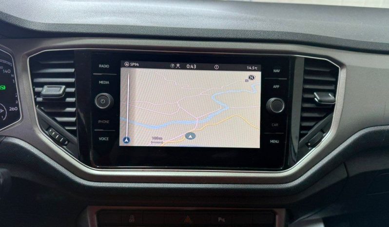 Volkswagen T-Roc pieno