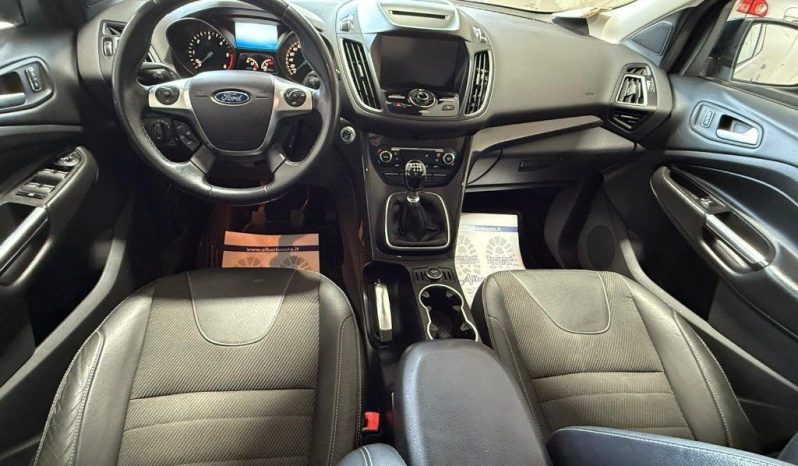 Ford Kuga pieno