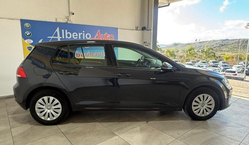 Volkswagen Golf pieno