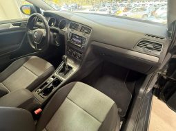 Volkswagen Golf pieno