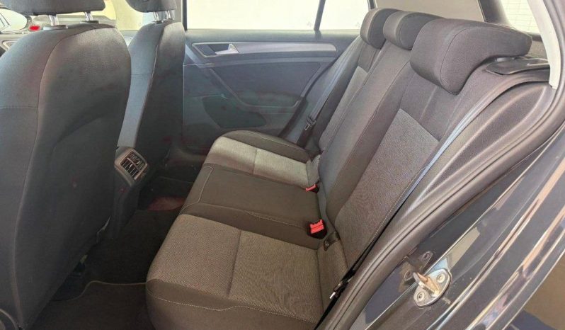 Volkswagen Golf pieno