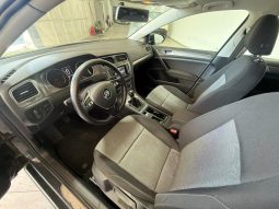 Volkswagen Golf pieno