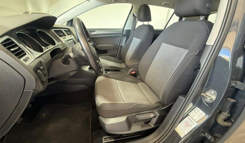 Volkswagen Golf pieno