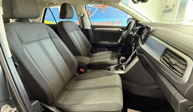 Volkswagen T-Roc pieno