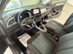 Volkswagen T-Roc pieno