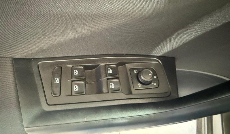 Volkswagen T-Roc pieno