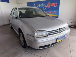 Volkswagen Golf pieno