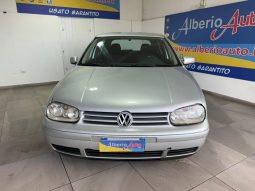 Volkswagen Golf pieno