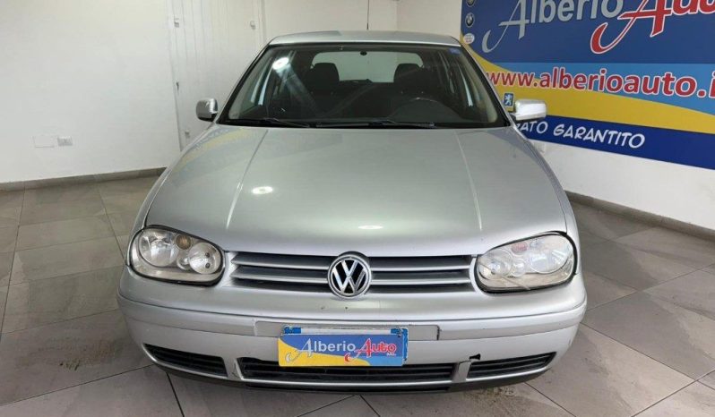 Volkswagen Golf pieno