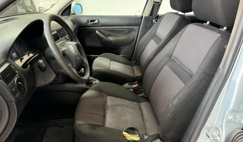 Volkswagen Golf pieno
