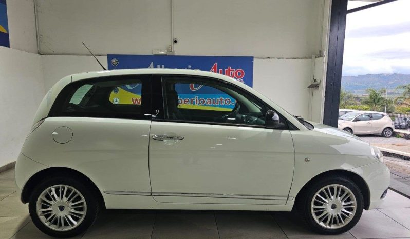 Lancia Ypsilon pieno