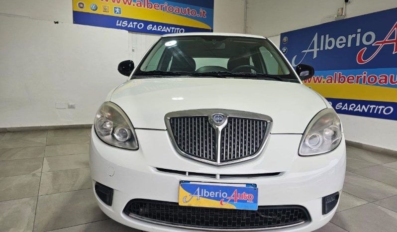 Lancia Ypsilon pieno