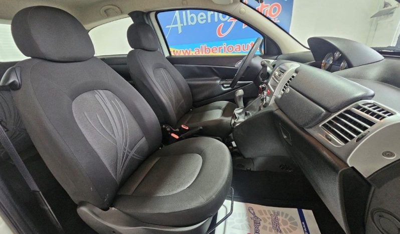 Lancia Ypsilon pieno