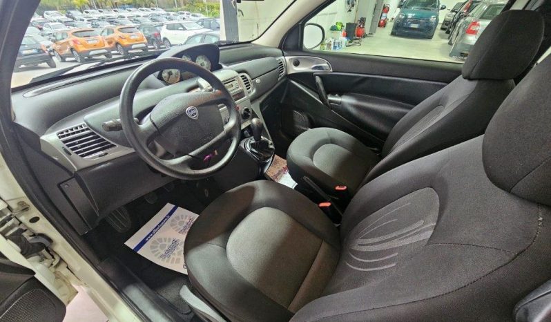 Lancia Ypsilon pieno