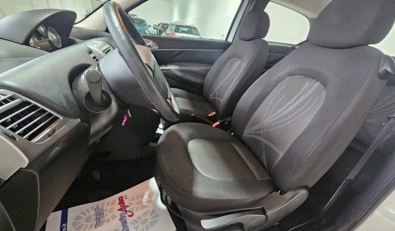 Lancia Ypsilon pieno