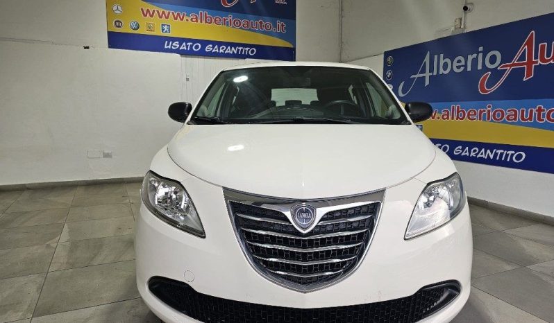 Lancia Ypsilon pieno