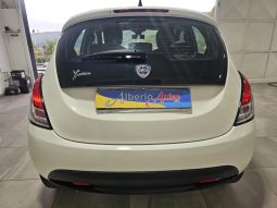 Lancia Ypsilon pieno