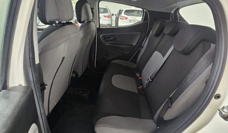 Lancia Ypsilon pieno