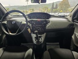 Lancia Ypsilon pieno