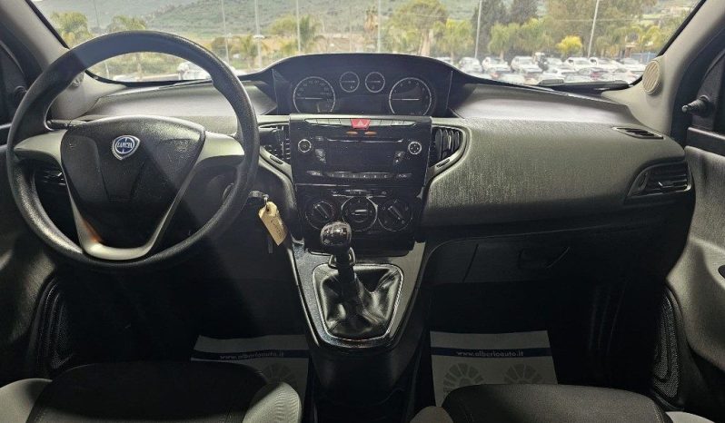 Lancia Ypsilon pieno