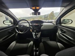 Lancia Ypsilon pieno