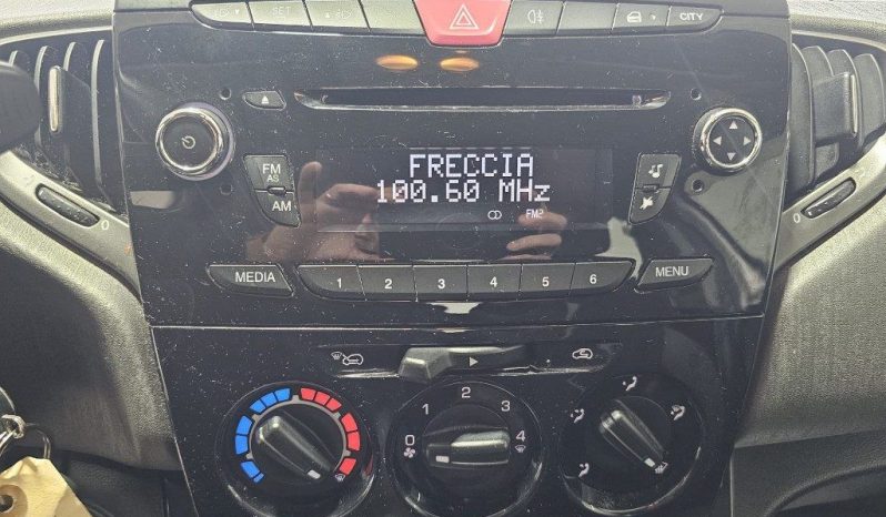 Lancia Ypsilon pieno