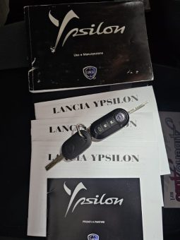 Lancia Ypsilon pieno