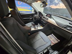 BMW 320 pieno