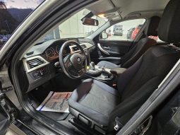BMW 320 pieno