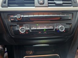 BMW 320 pieno