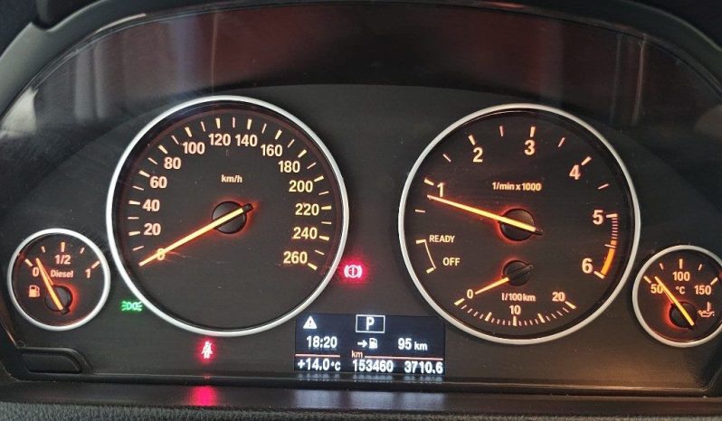 BMW 320 pieno