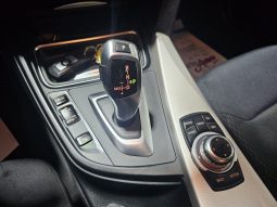 BMW 320 pieno