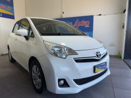 Toyota Verso-S pieno