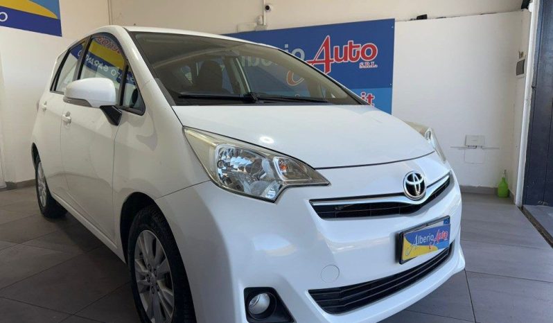 Toyota Verso-S pieno
