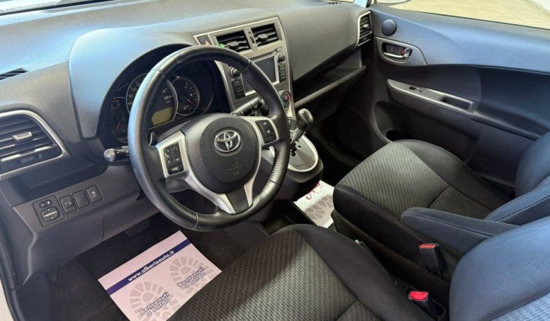 Toyota Verso-S pieno
