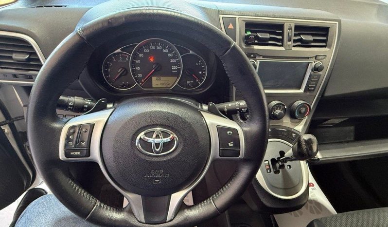 Toyota Verso-S pieno