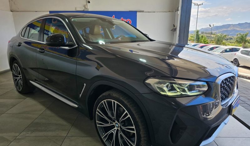BMW X4 pieno