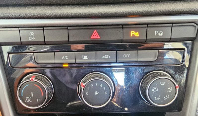 Volkswagen T-Roc pieno